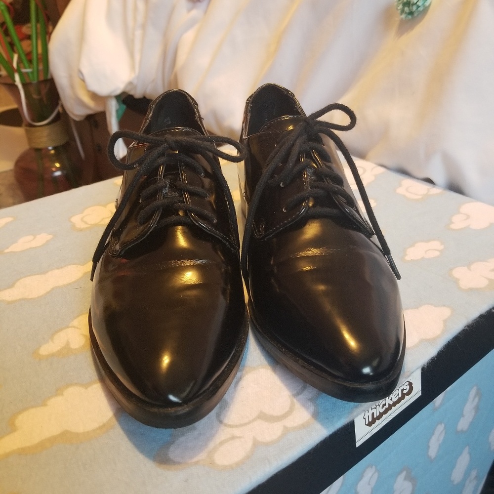 Steve Madden black faux leather oxford shoes